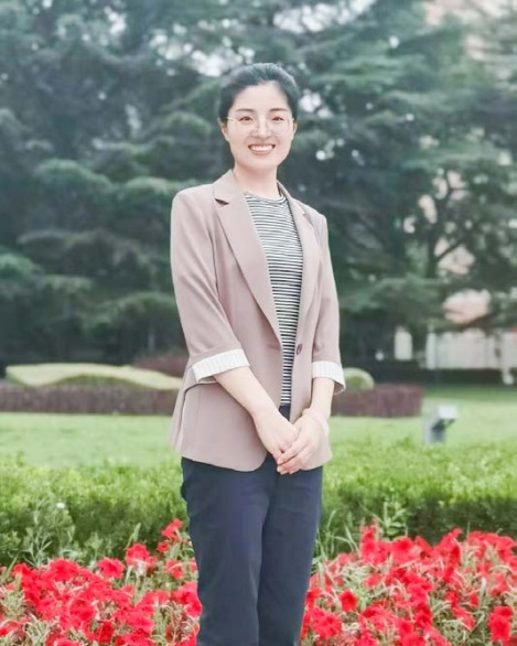 李丁霞
