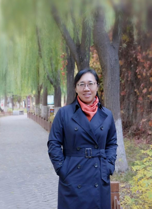 南雪丽