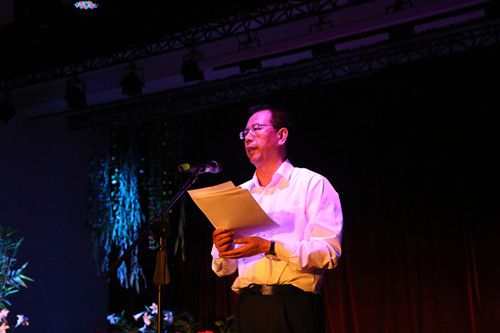 甘肃电视台：必发88手机在线官网举行第一届中华经典诗词朗诵大赛