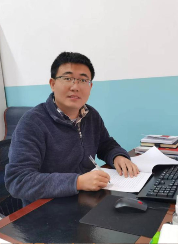 杨億