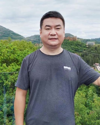 杨亚雄